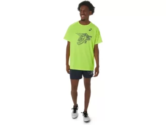 CAMISETA MASCULINA DE MANGA CURTA COM ESTAMPA DE SAPATOS